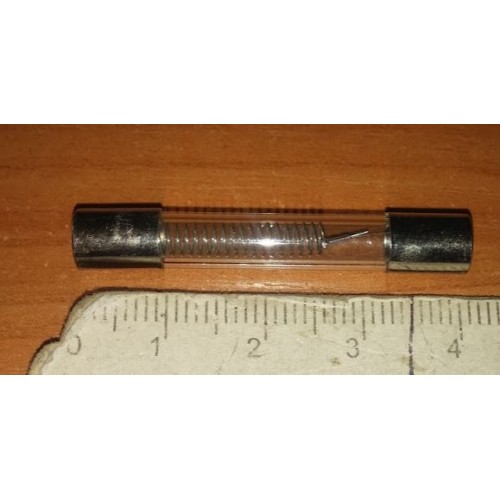 Предохранитель для микроволновой печи MCD-007 0.8A Предохранитель для микроволновой печи MCD-007 0.8A