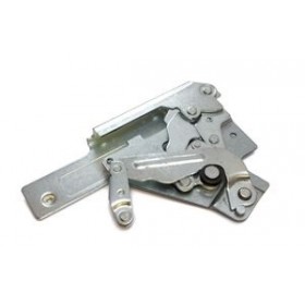 Петля двери (левая) для посудомоечной машины Smeg 681330615